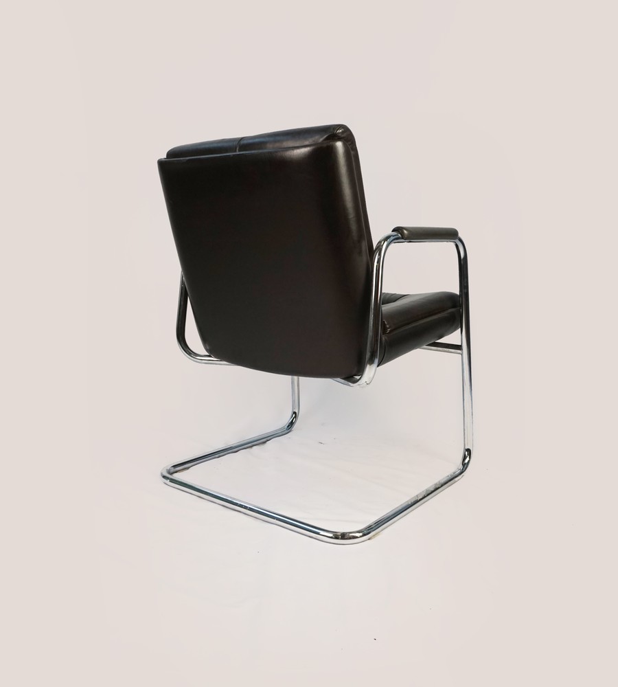 FOTEL SKÓRZANY BAUHAUS