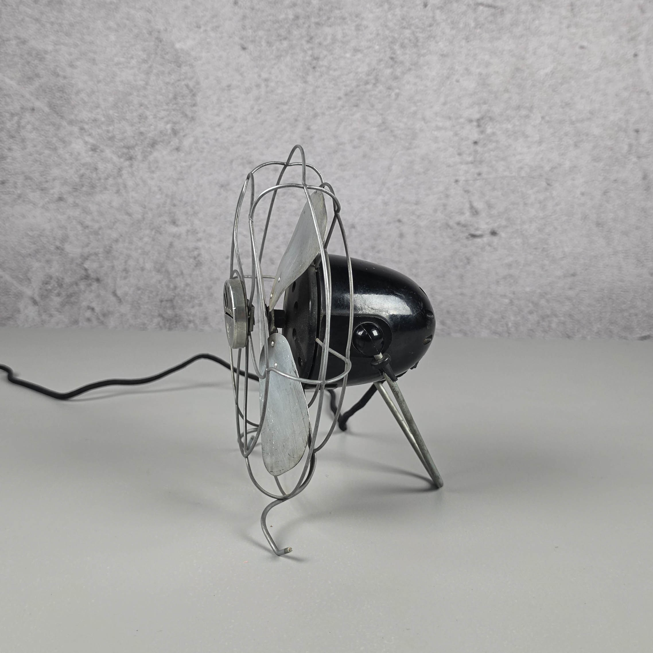 WENTYLATOR WIATRAK STOŁOWY TYP WS1, POLSKA 1958