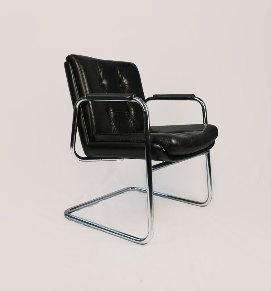 FOTEL SKÓRZANY BAUHAUS