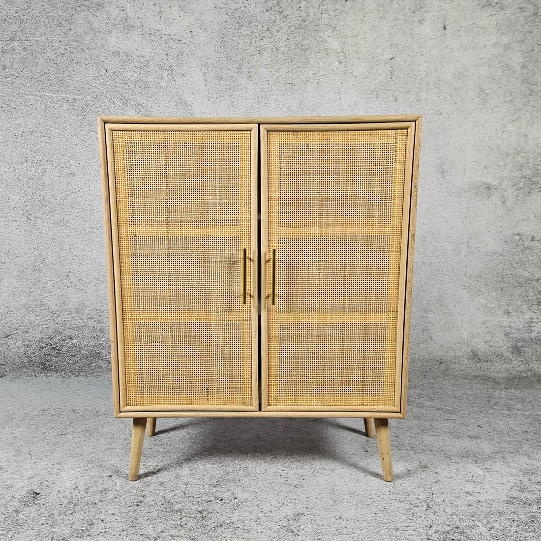 COMMODE CABINET