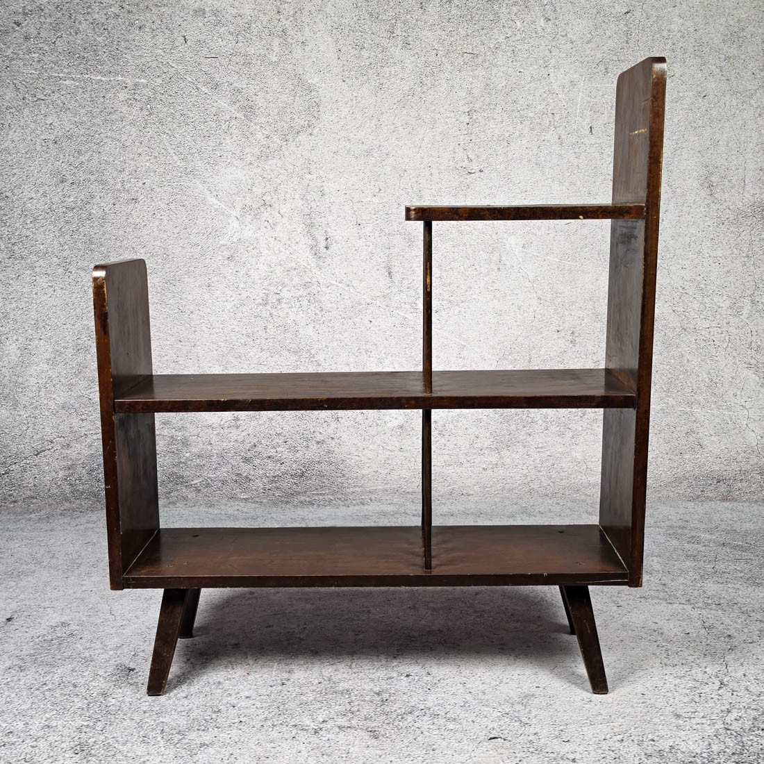 ETAGERE