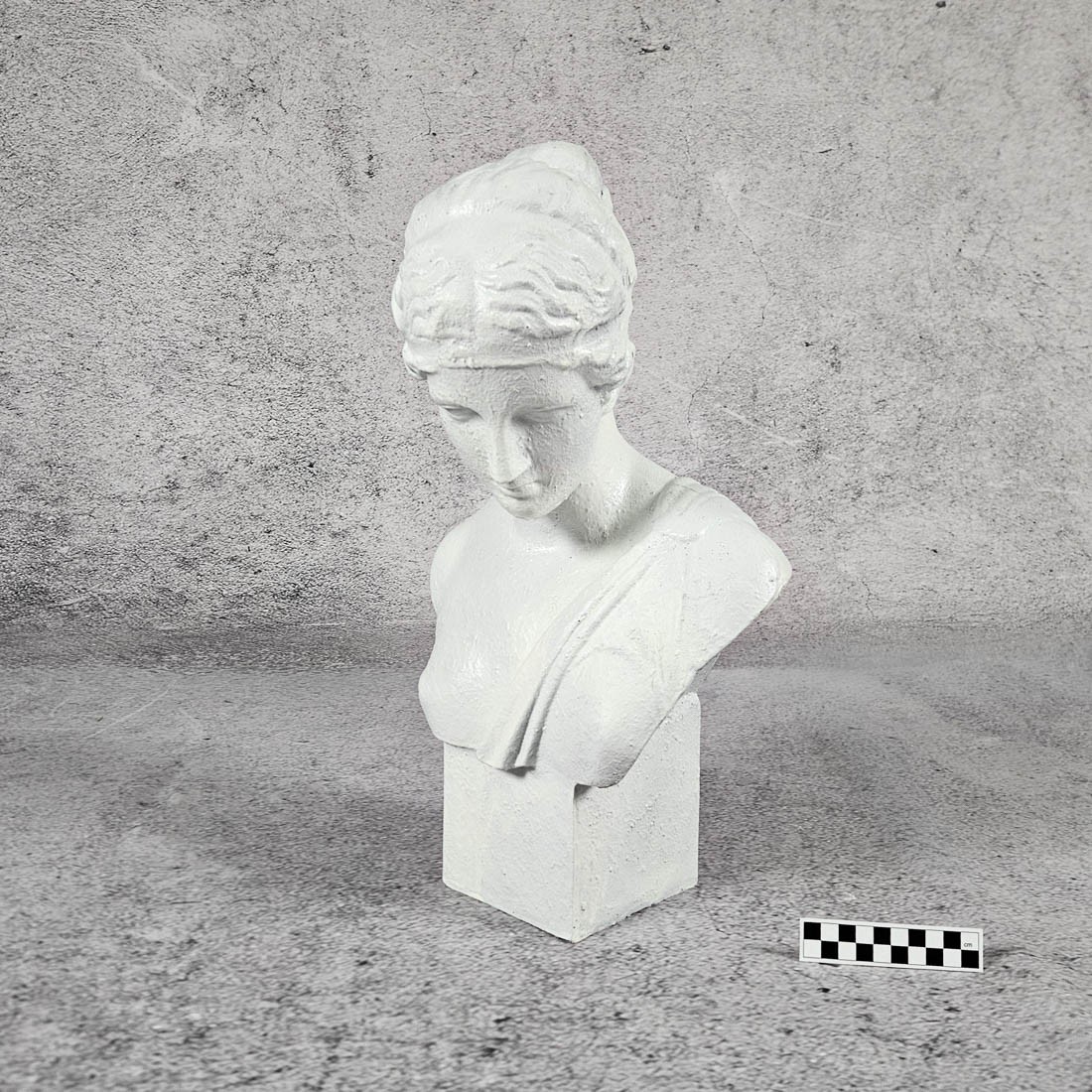 BUST, DECORATIVE FIGURINE