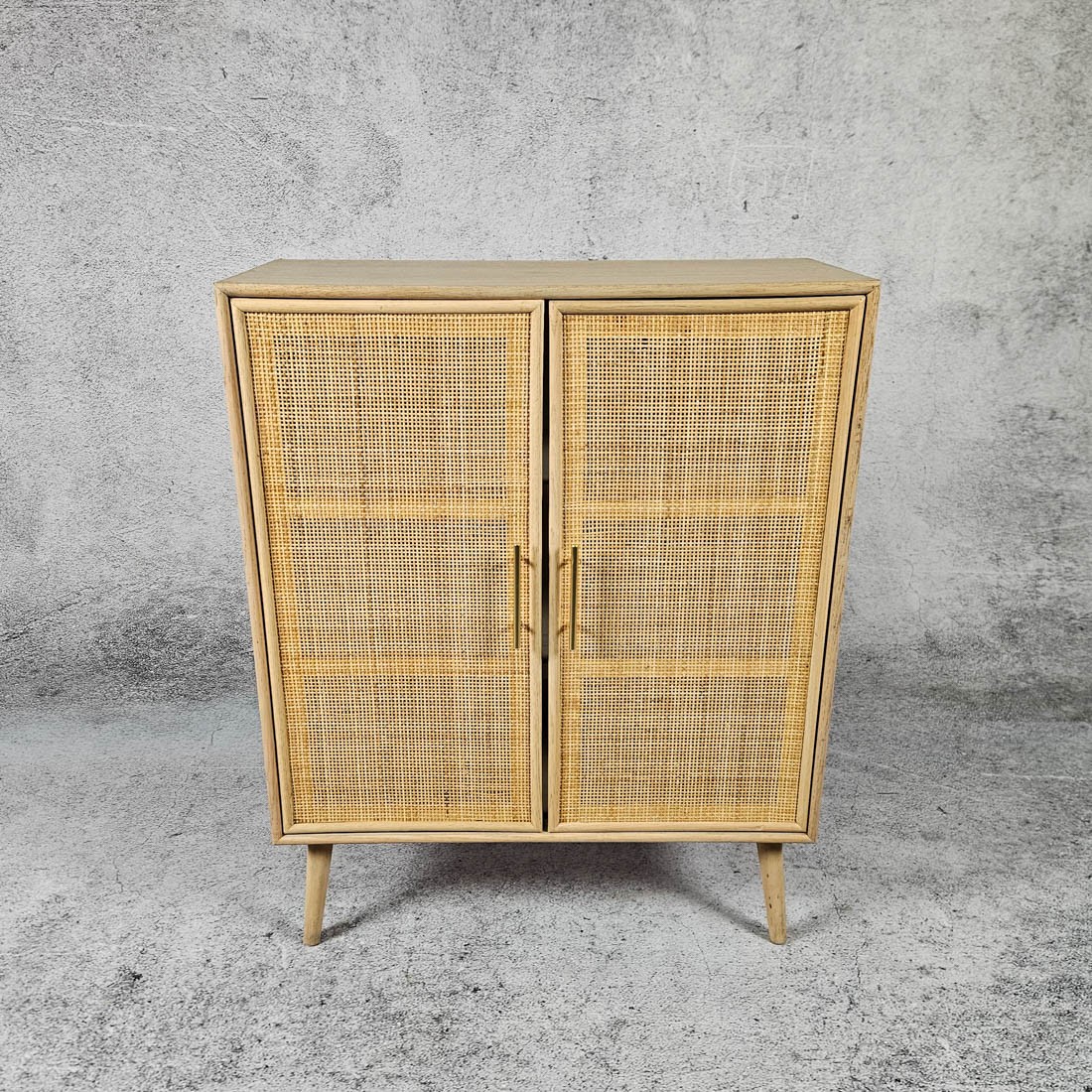 COMMODE CABINET