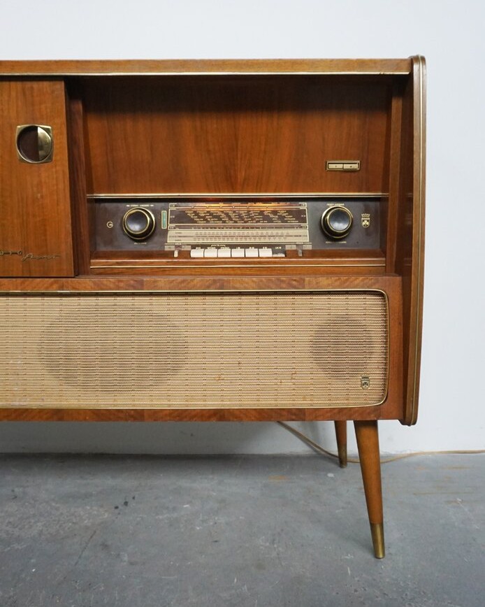 RADIOLA GRUNDIG RADIOLA KOMODA
