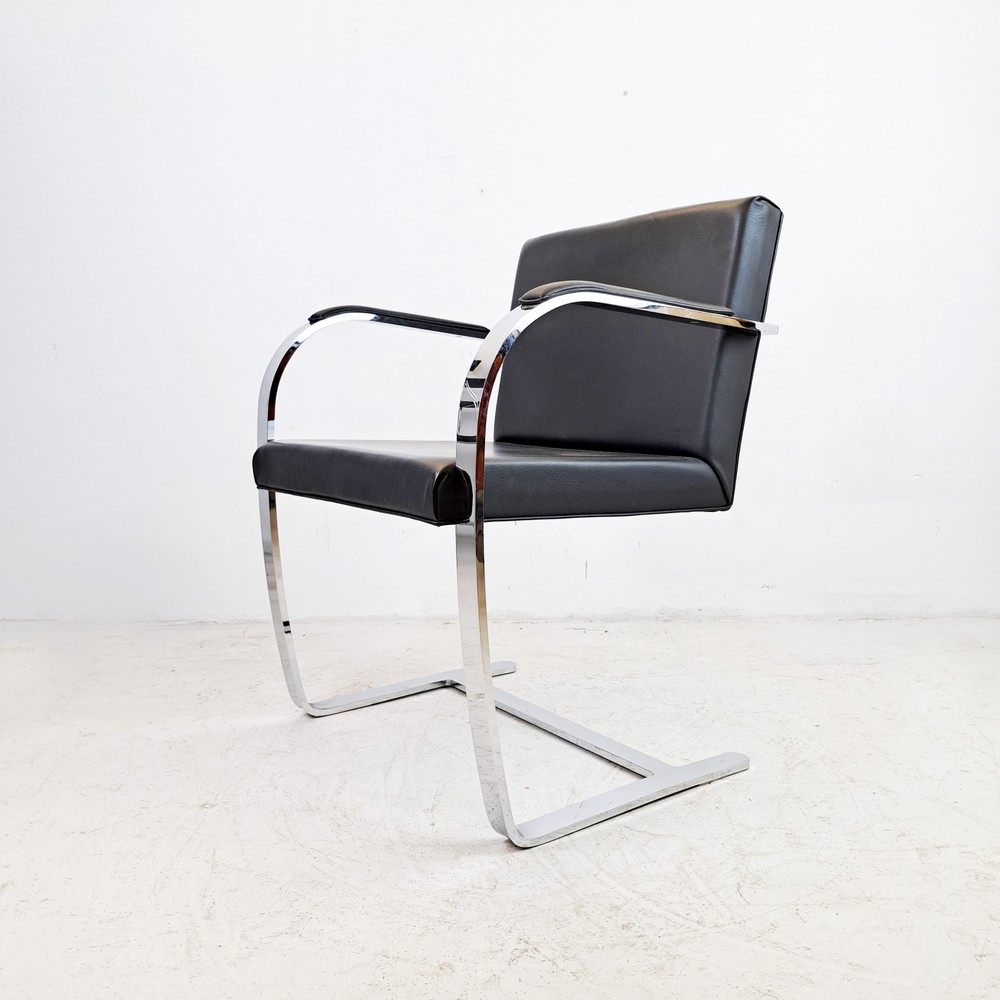 FOTEL BRNO MIES VAN DER ROHE