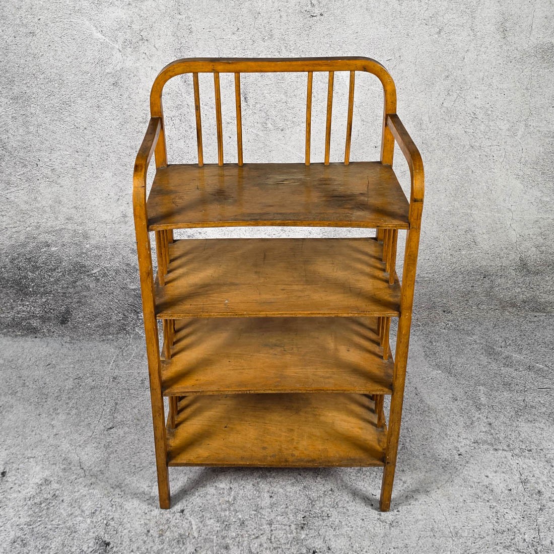 ETAGERE