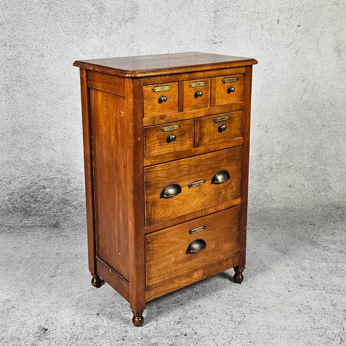 CHEST OF DRAWERS