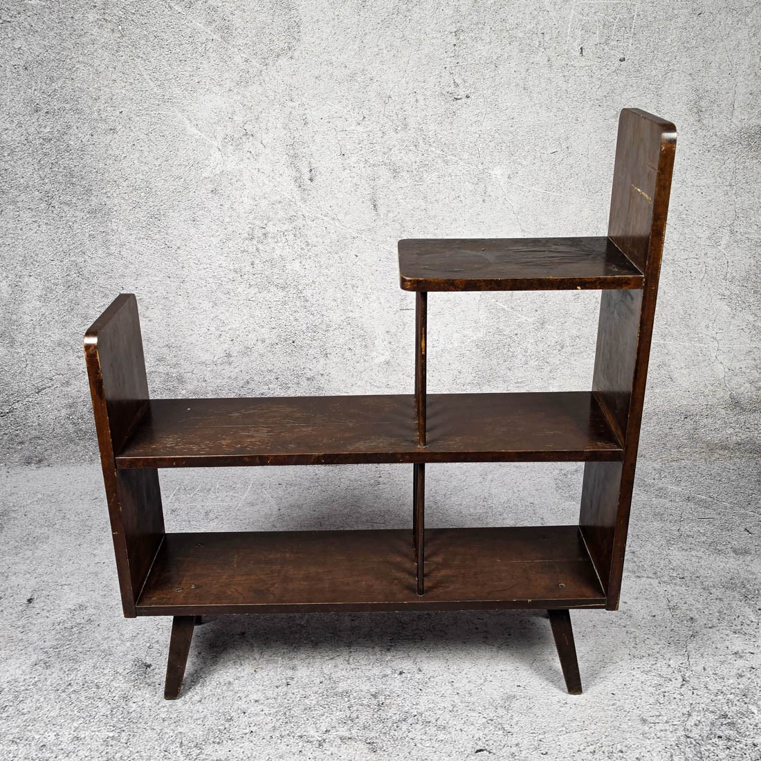 ETAGERE