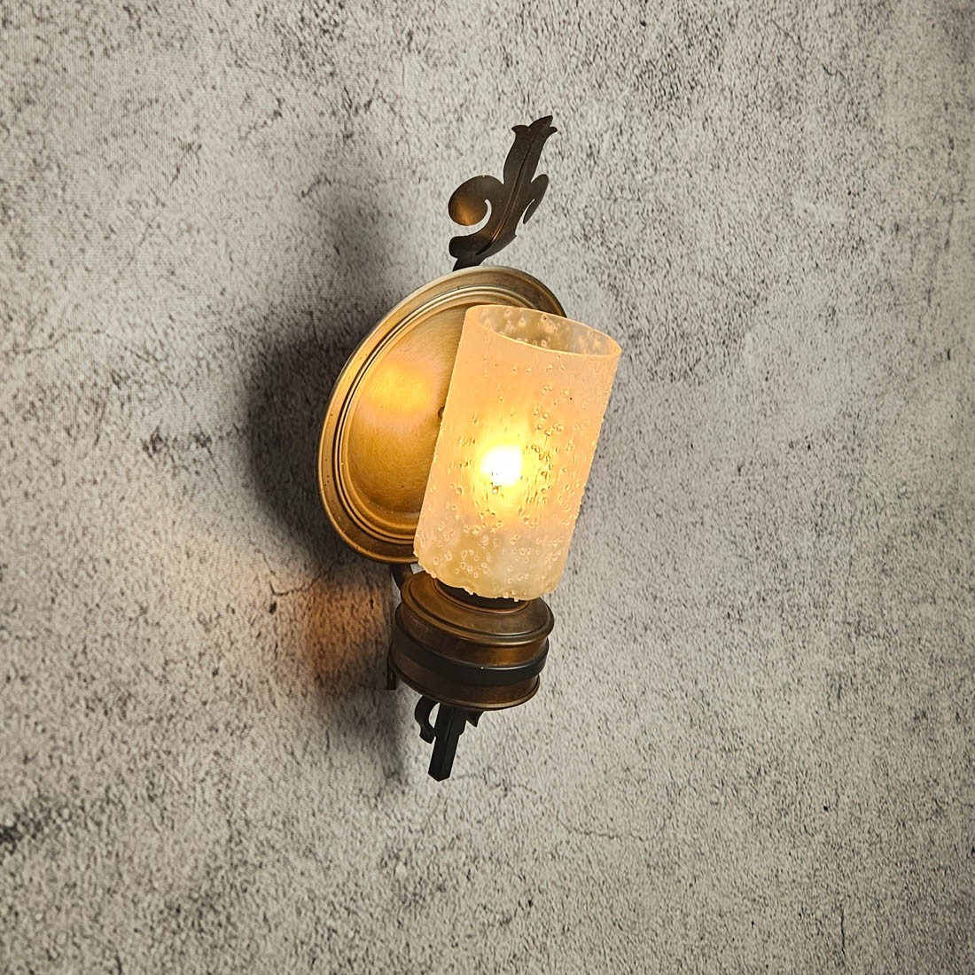WALL SCONCE