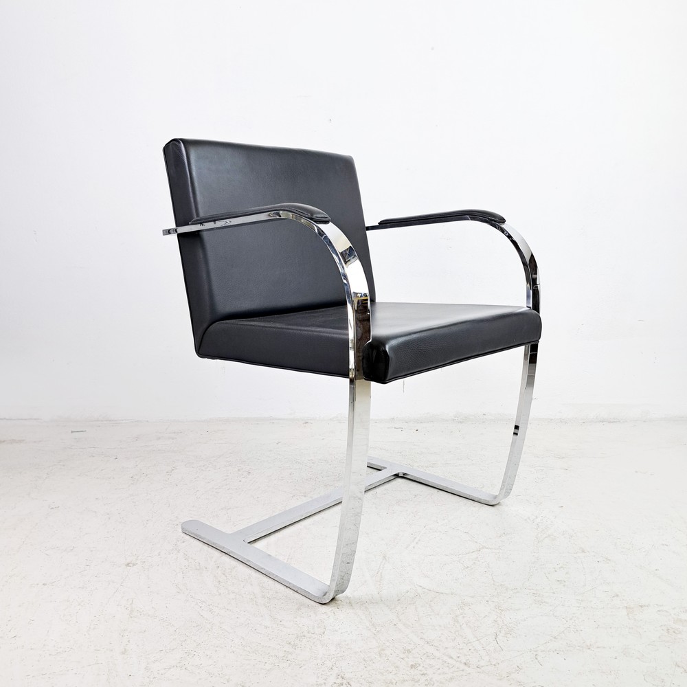 FOTEL BRNO MIES VAN DER ROHE