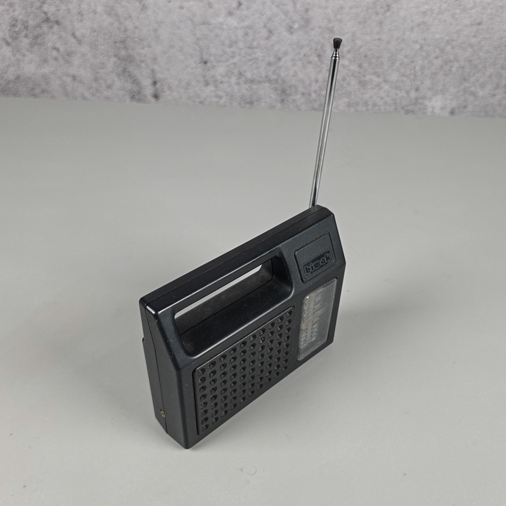 REPORTER RADIO TAPE RECORDER