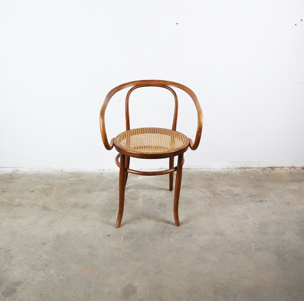 KRZESŁO THONET LE CORBUSIER