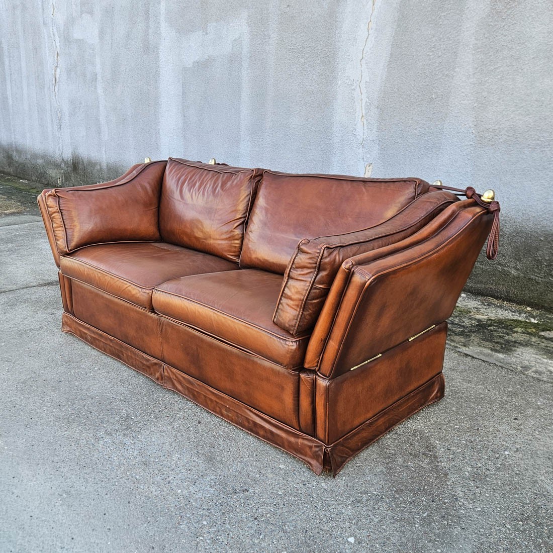KANAPA SOFA