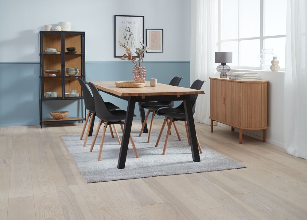 KOMODA LOUVER OAK