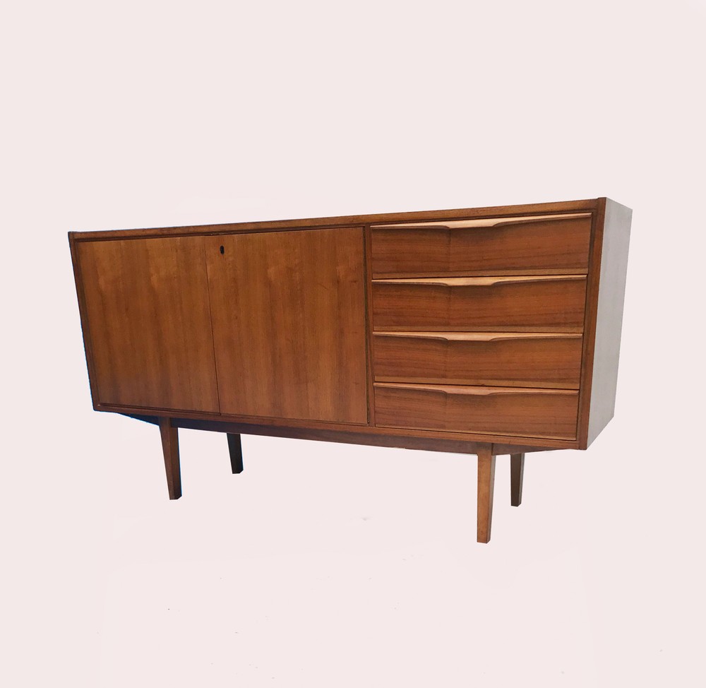 SKANDYNAWSKI SIDEBOARD