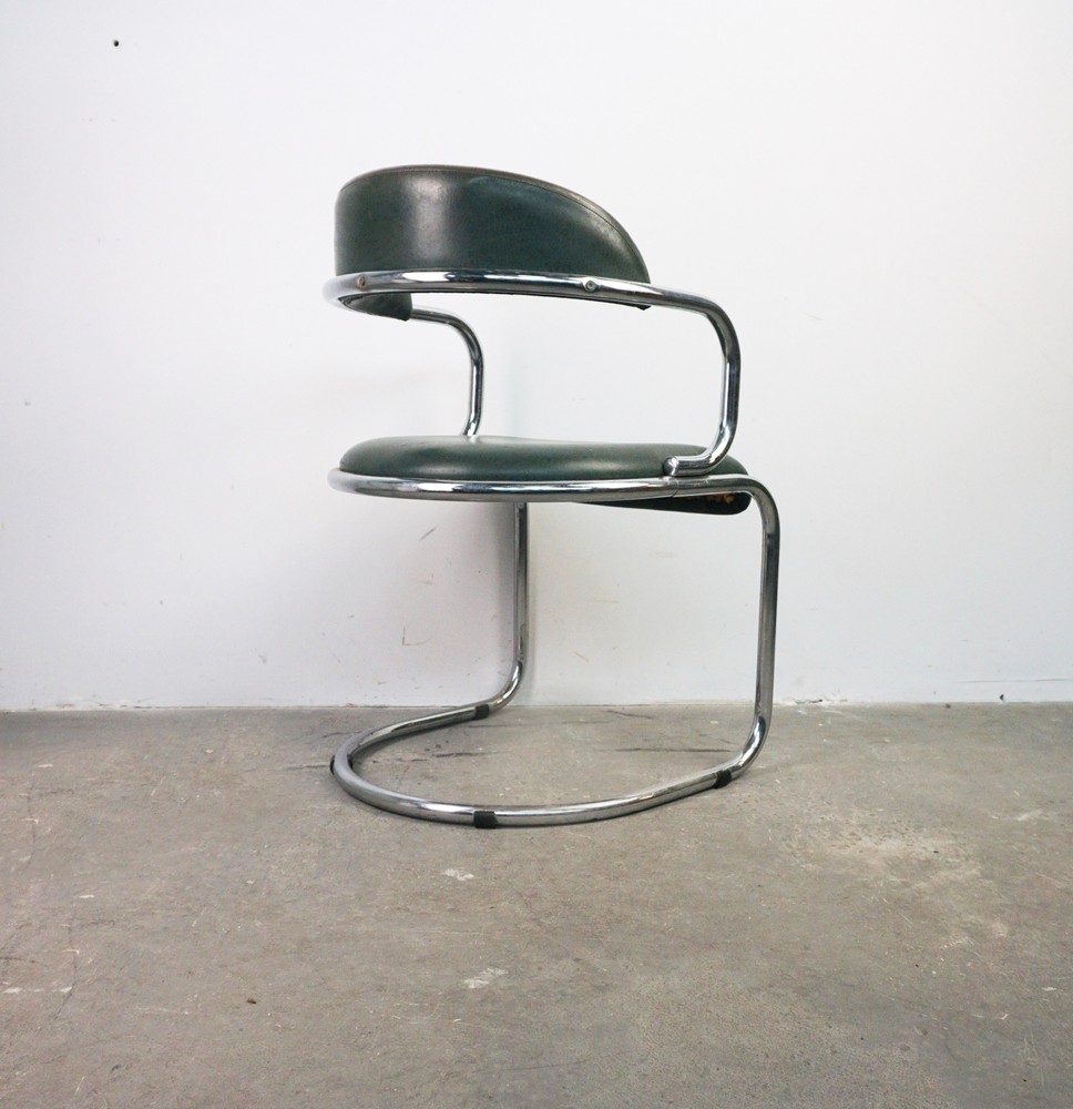 FOTEL BAUHAUS