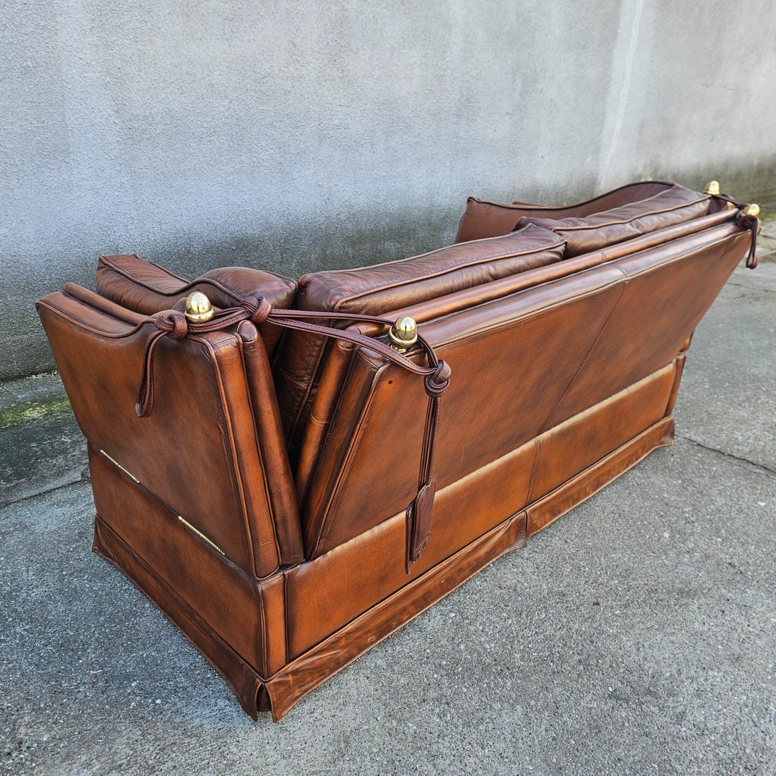 KANAPA SOFA