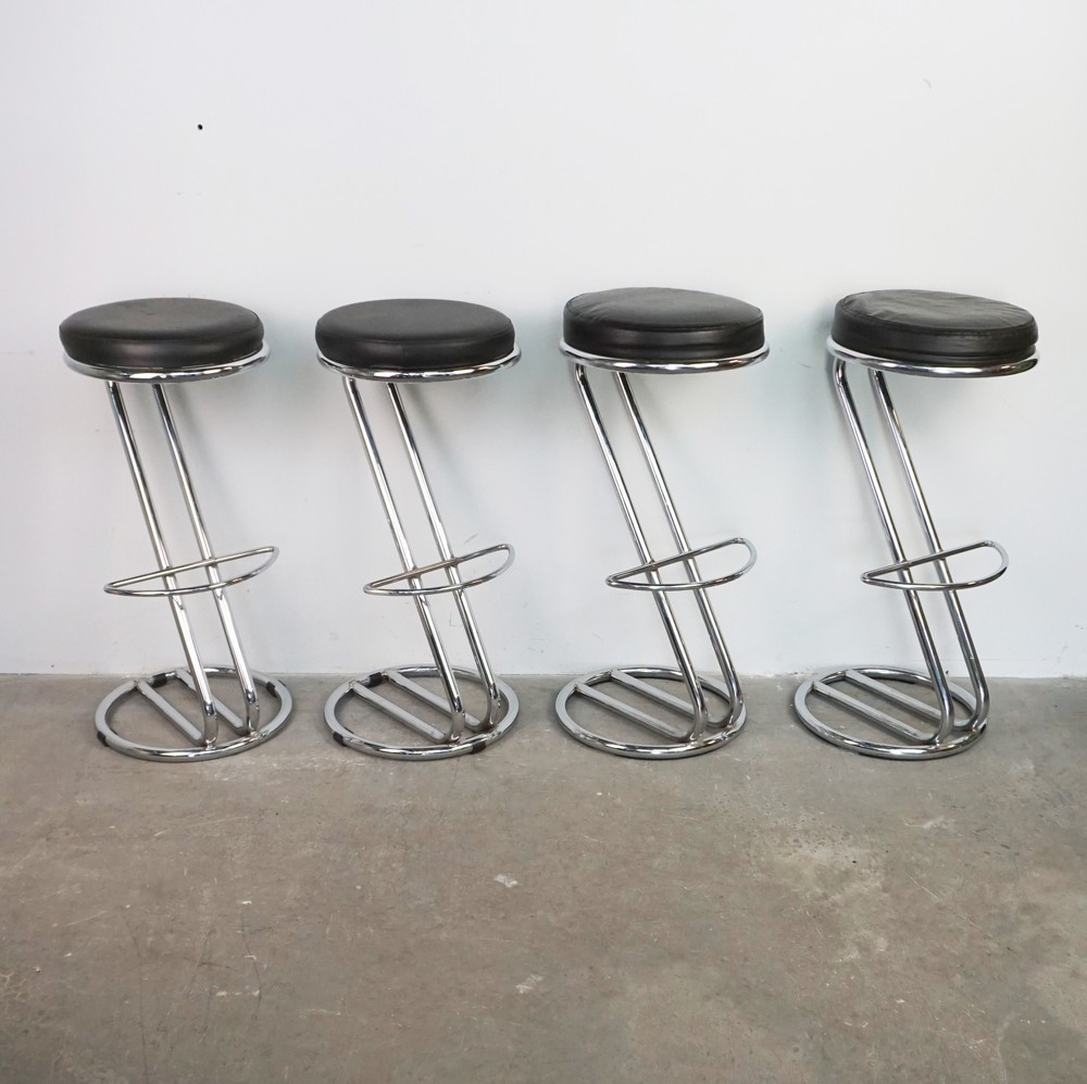 HOKER EILEEN GRAY
