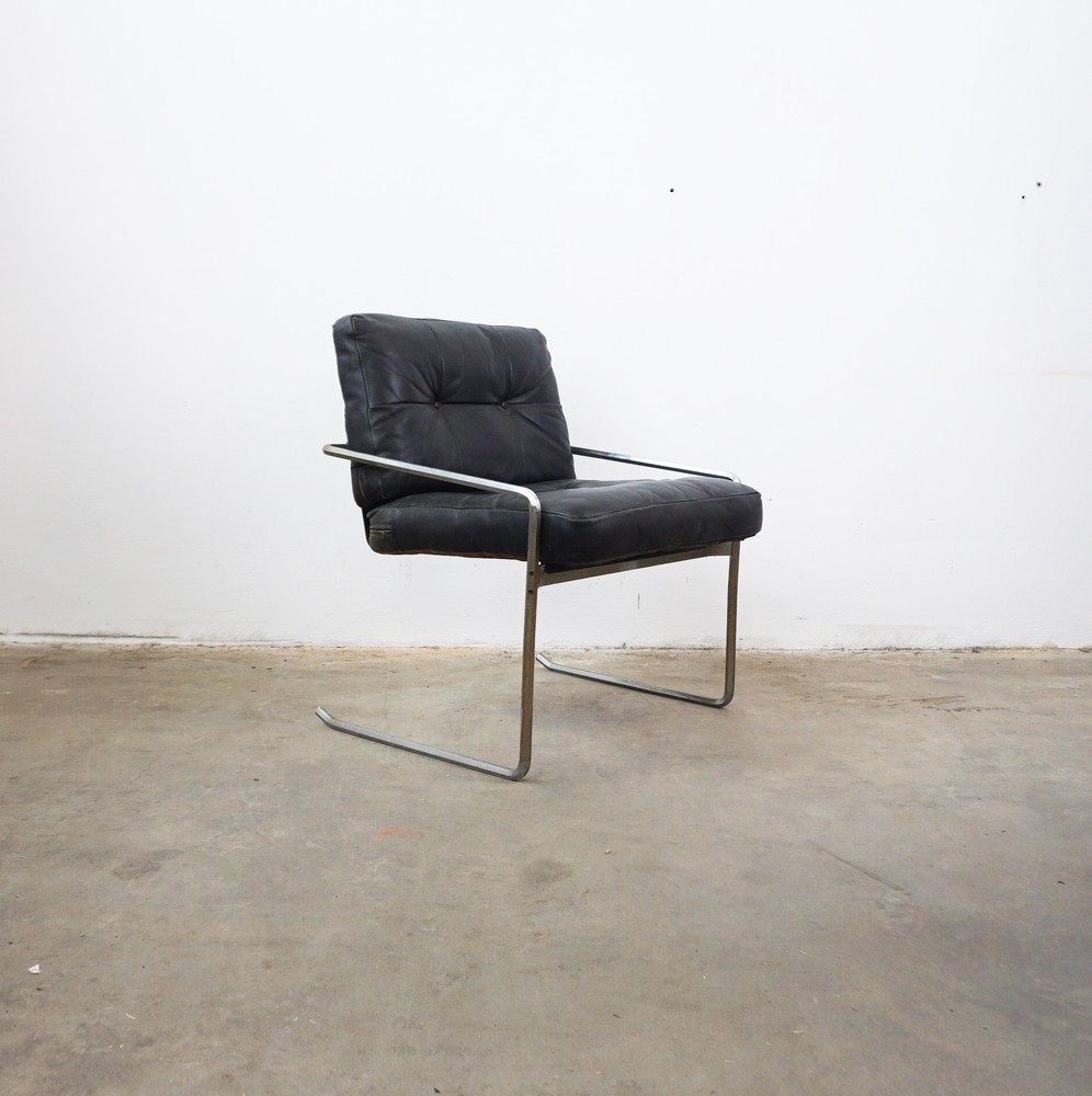 FOTEL BAUHAUS