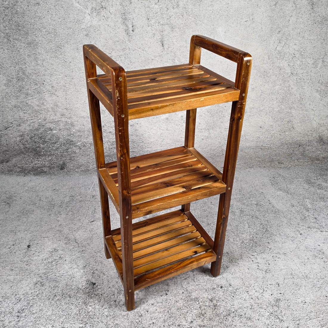 ETAGERE