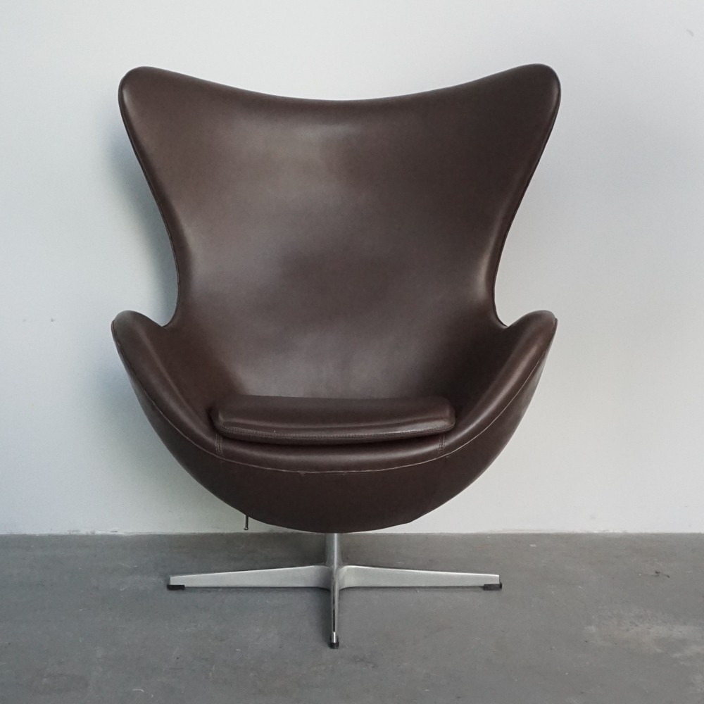 EGG CHAIR - ARNE JACOBSEN - FRITZ HANSEN