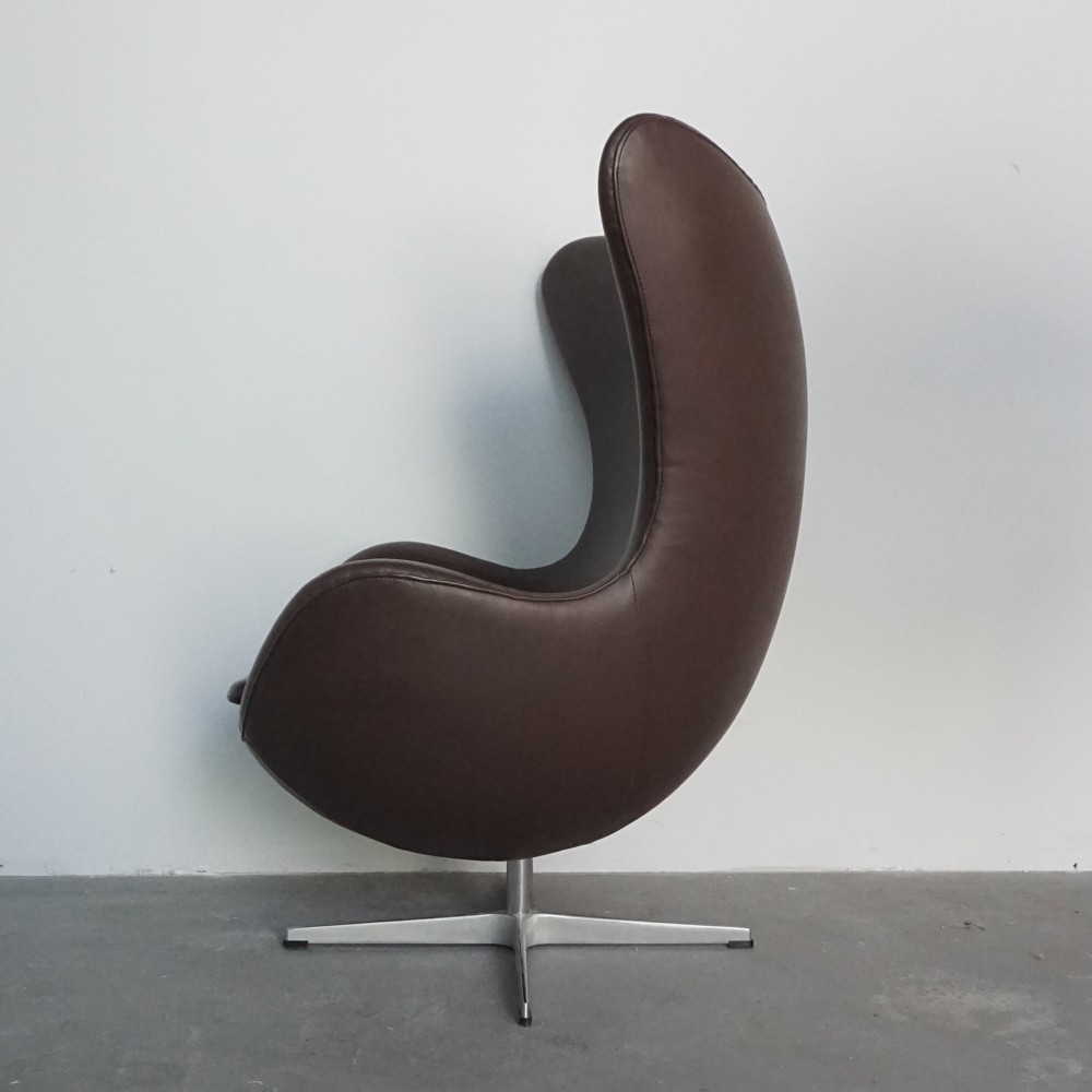 EGG CHAIR - ARNE JACOBSEN - FRITZ HANSEN