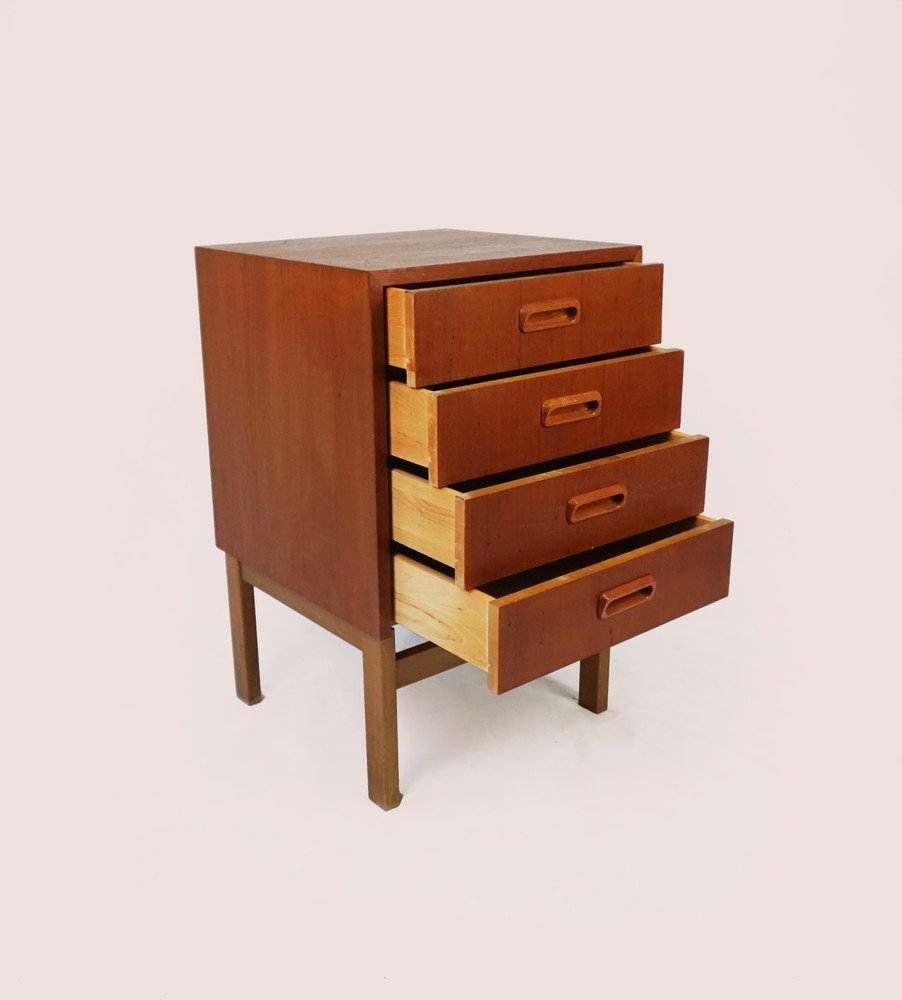 MAŁA KOMODA TEAK