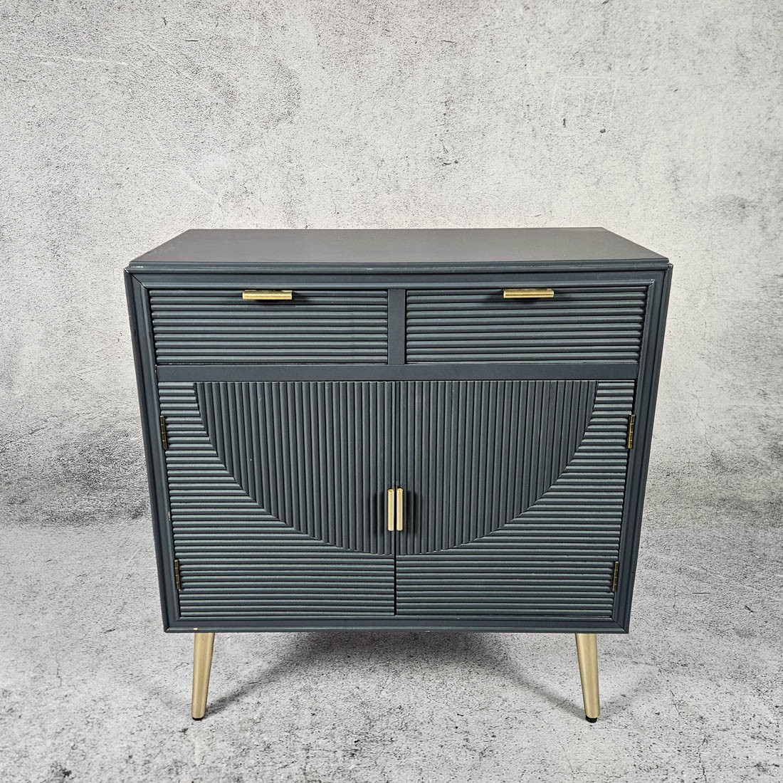 COMMODE CABINET