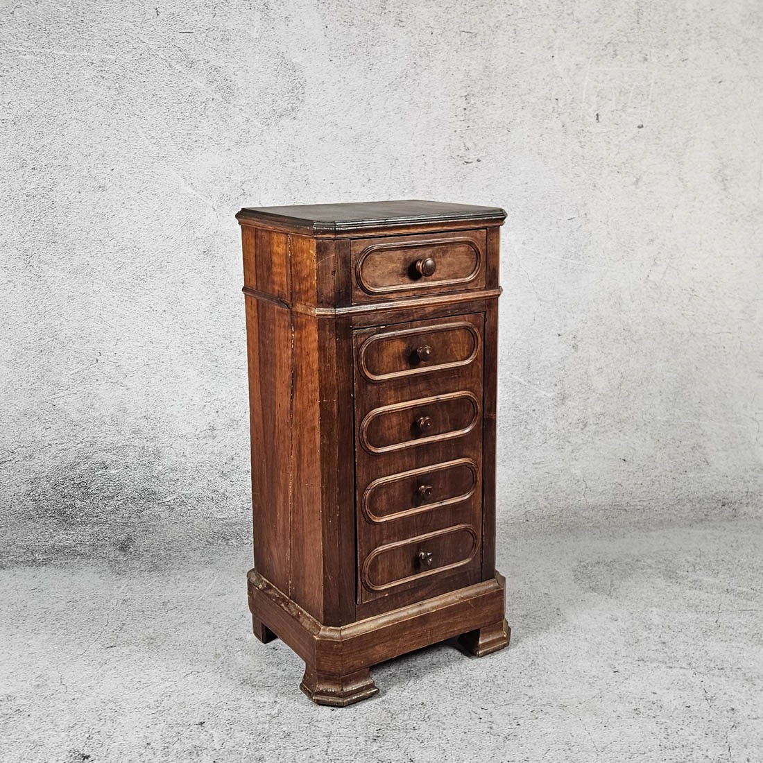 CABINET WITH DRAWERS
