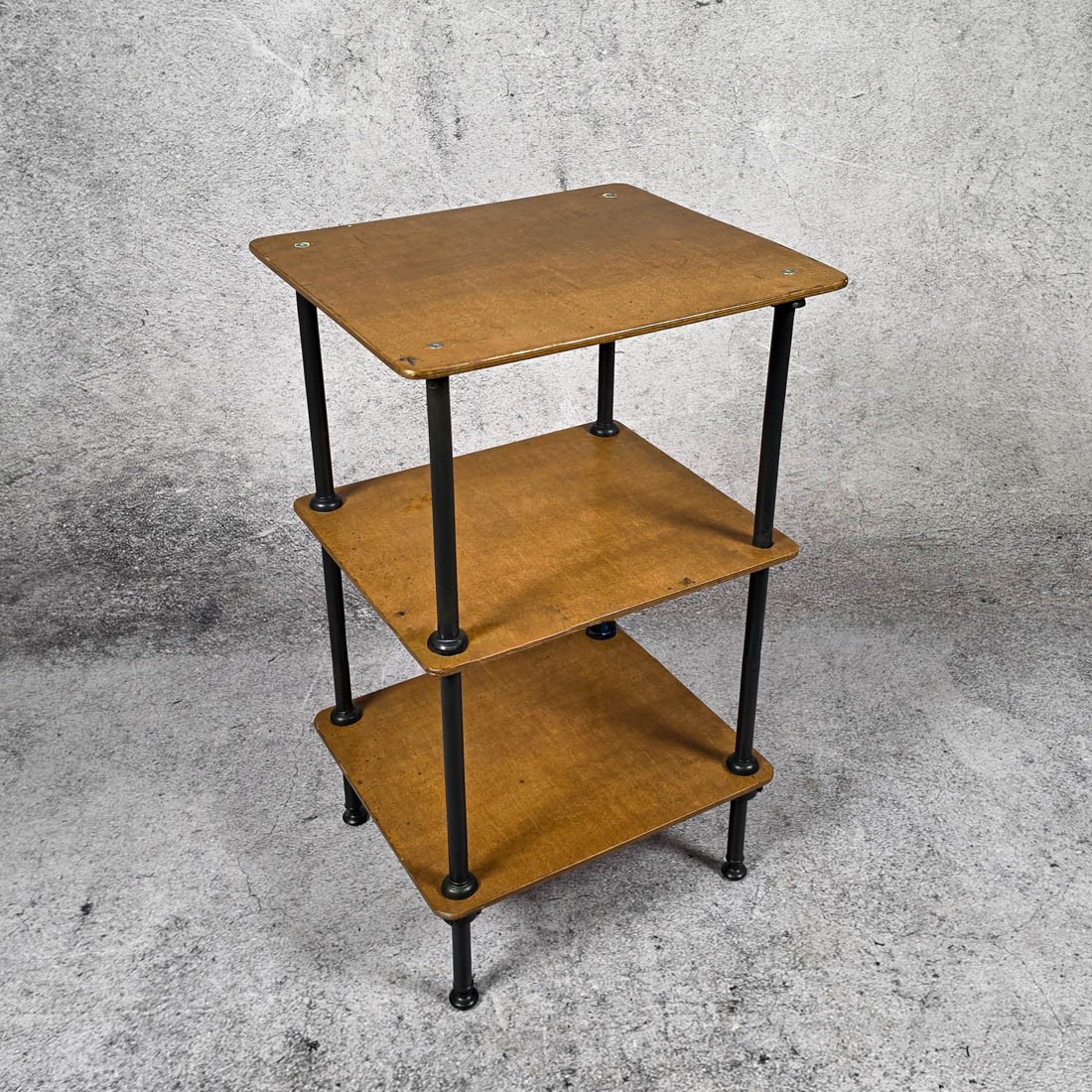 ETAGERE