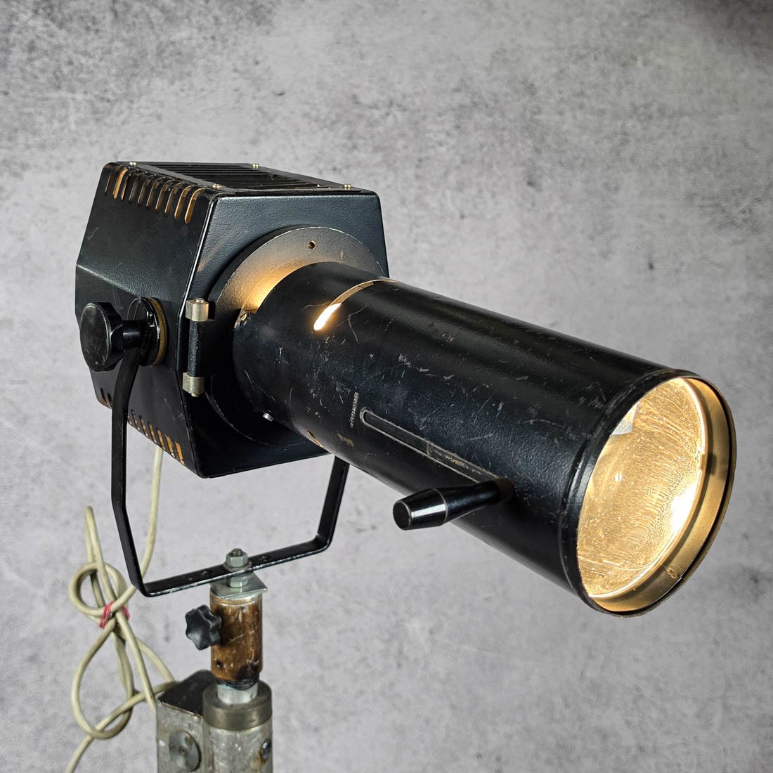 LAMPA FILMOWA