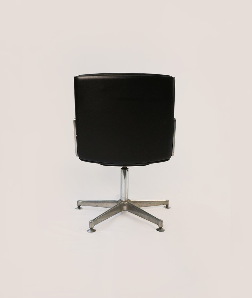 FOTEL BAUHAUS