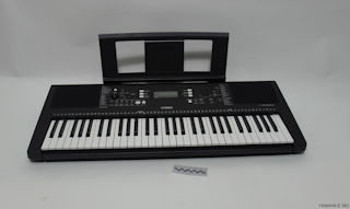YAMAHA E363 KEYBOARD