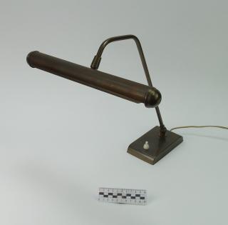 DESK LAMP