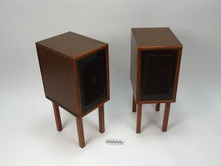 FLOOR SPEAKERS