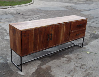 CHEST OF DRAWERS