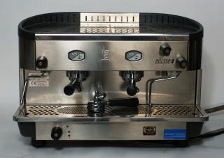COMMERCIAL COFFEE MACHINE