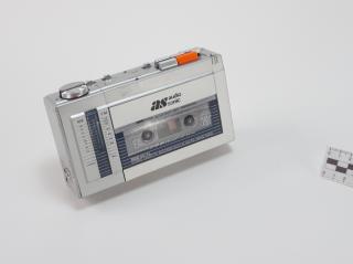 DICTAPHONE WALKMAN RADIO