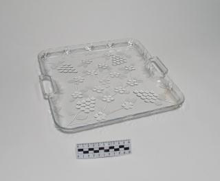 TRAY