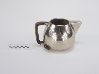 ELECTRIC KETTLE