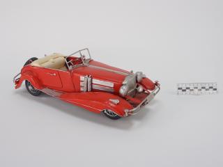 MODEL AUTA