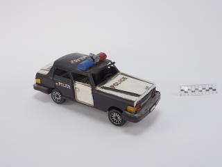 MODEL AUTA