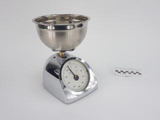 KITCHEN SCALE