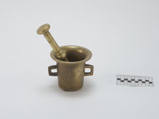 MORTAR AND PESTLE