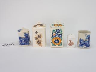 KITCHEN CONTAINER