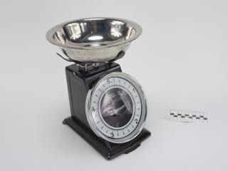 KITCHEN SCALE