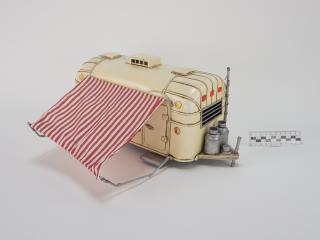 MODEL AUTA