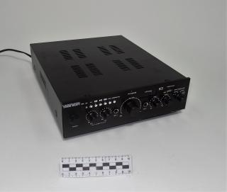 AMPLIFIER FOR STEREO SYSTEM