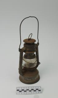 LAMPA NAFTOWA