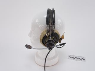 HEADPHONES WITH MICROPHONE